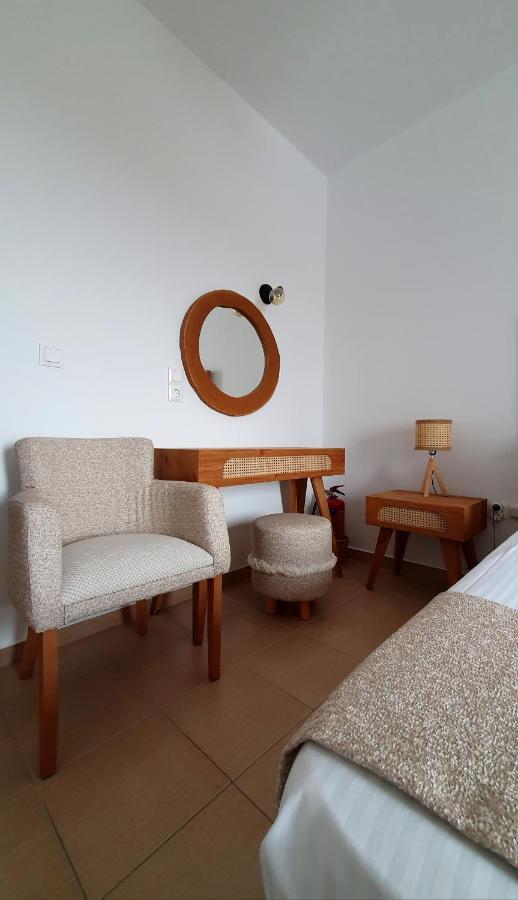 Sarakiniko Rooms آداماس المظهر الخارجي الصورة