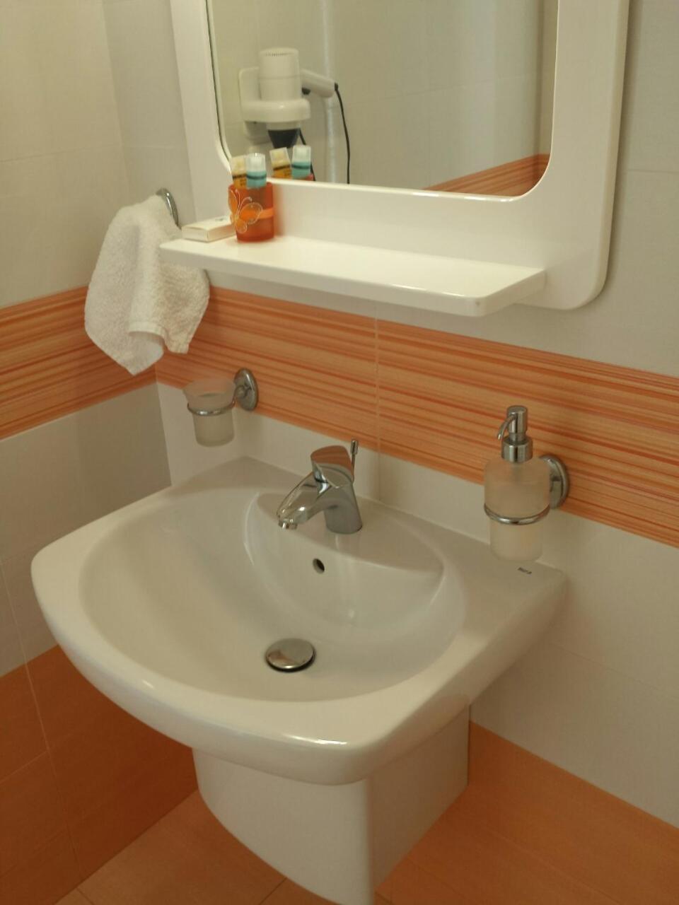 Sarakiniko Rooms آداماس المظهر الخارجي الصورة