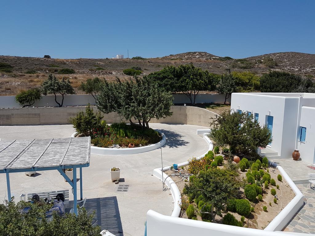 Sarakiniko Rooms آداماس المظهر الخارجي الصورة